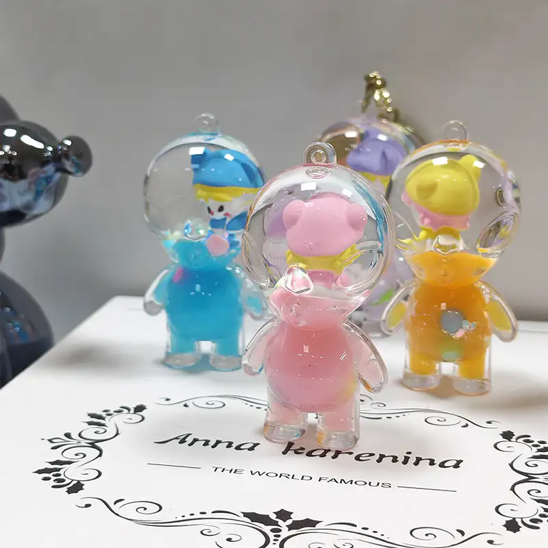 How Does an Alien Liquid Keychain Work?